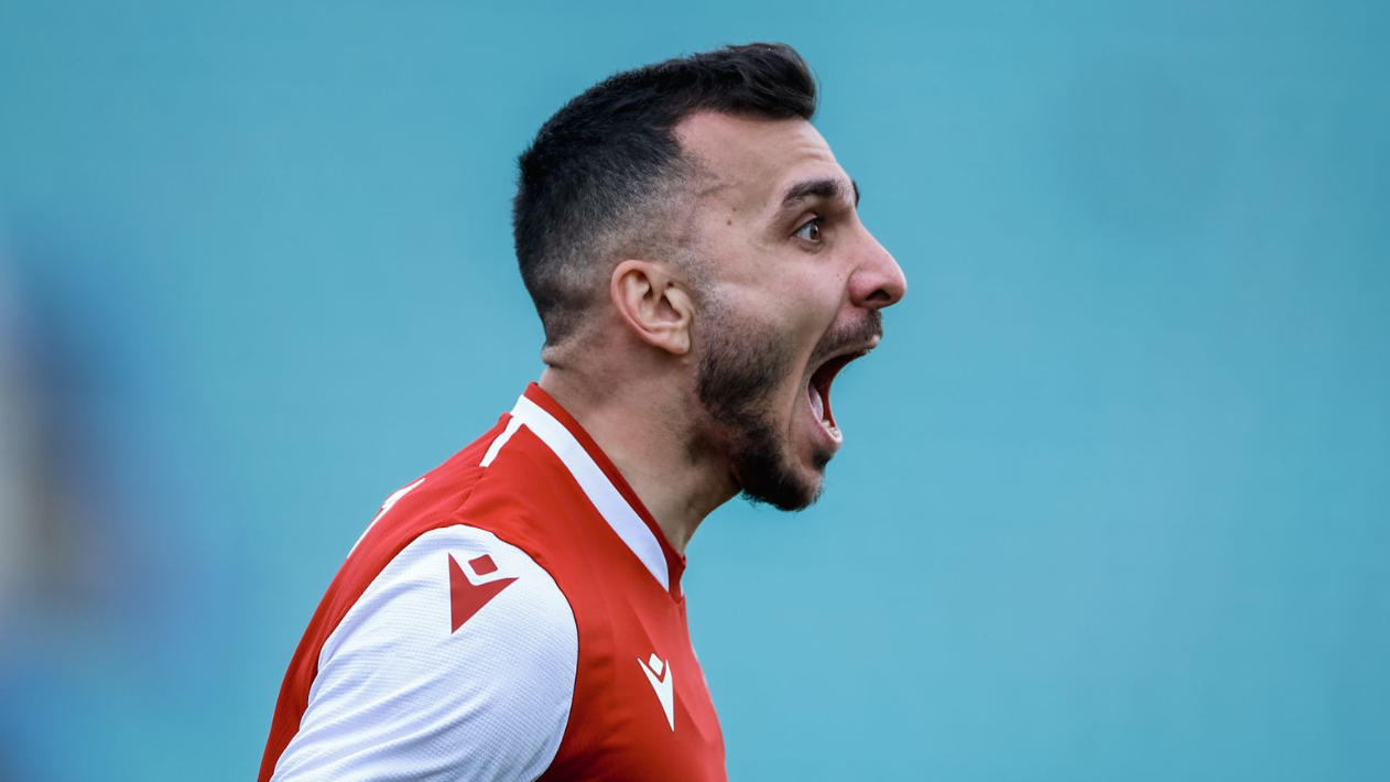 Горещо червено дерби