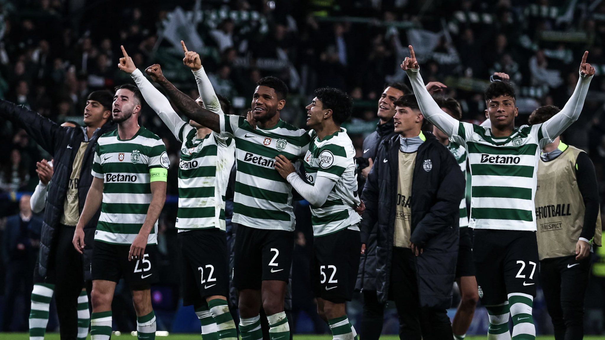 Велик Спортинг нокаутира европейския шампион и е все по-близо до топ 8