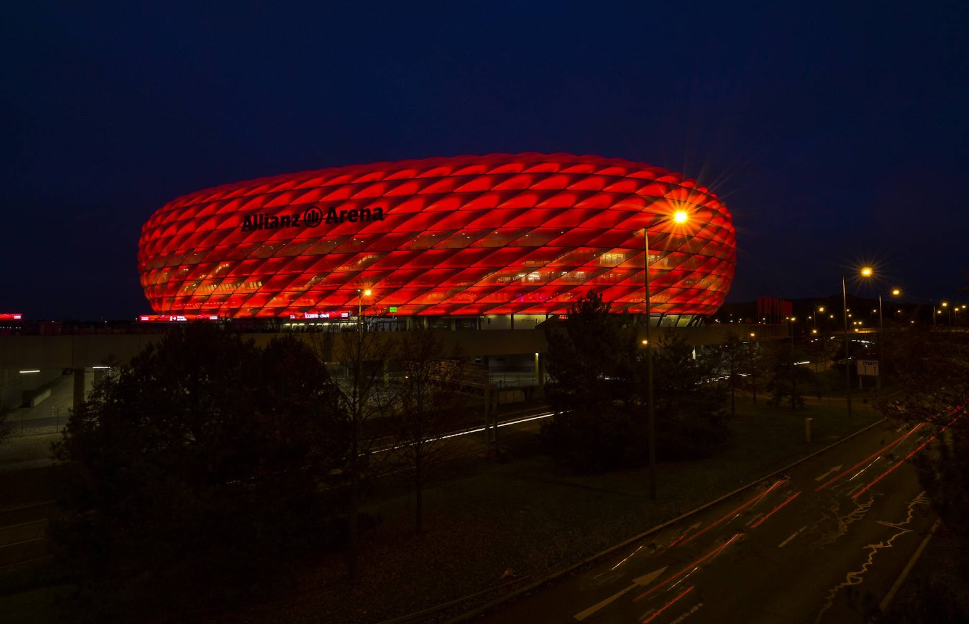 Байерн Мюнхен посреща Манчестър Юнайтед в колосален сблъсък от груповата фаза на Шампионска лига