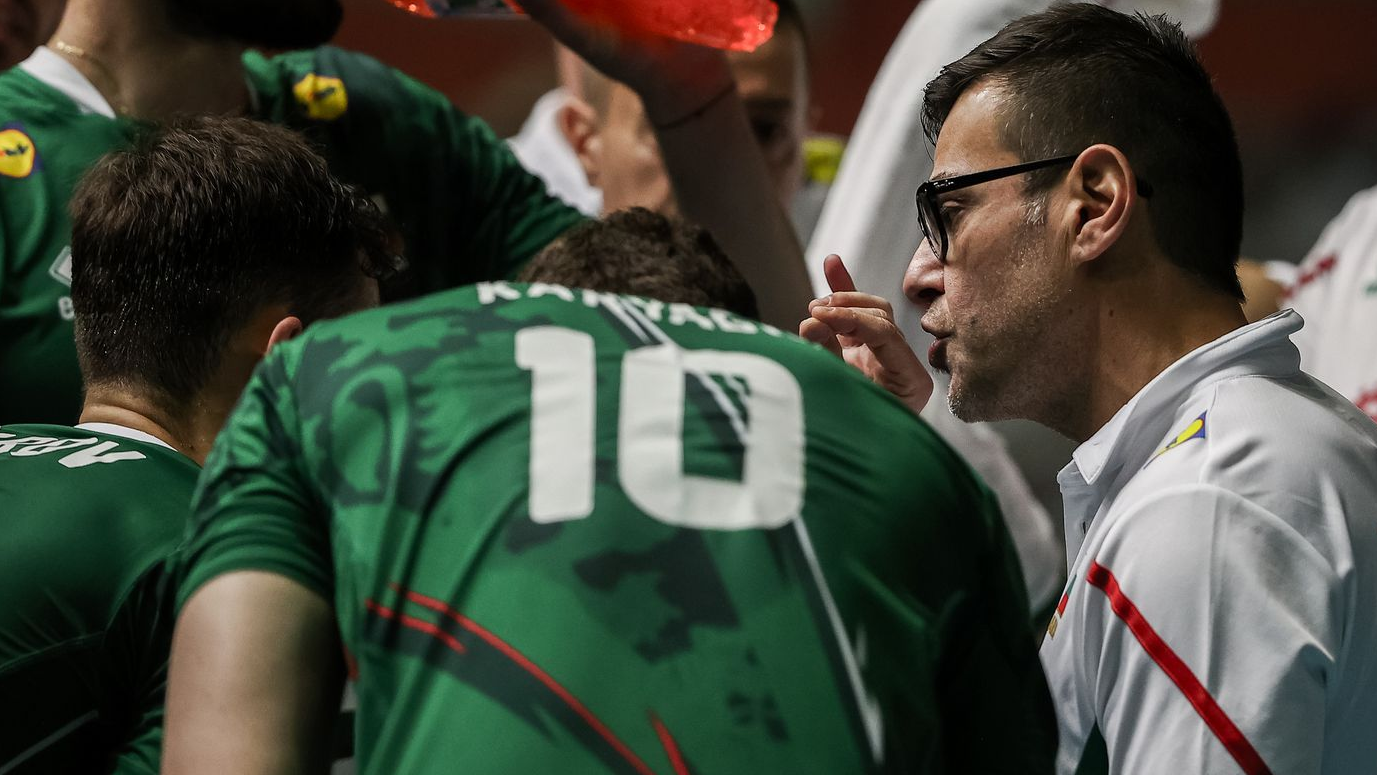 България излиза срещу Италия на финала на СП