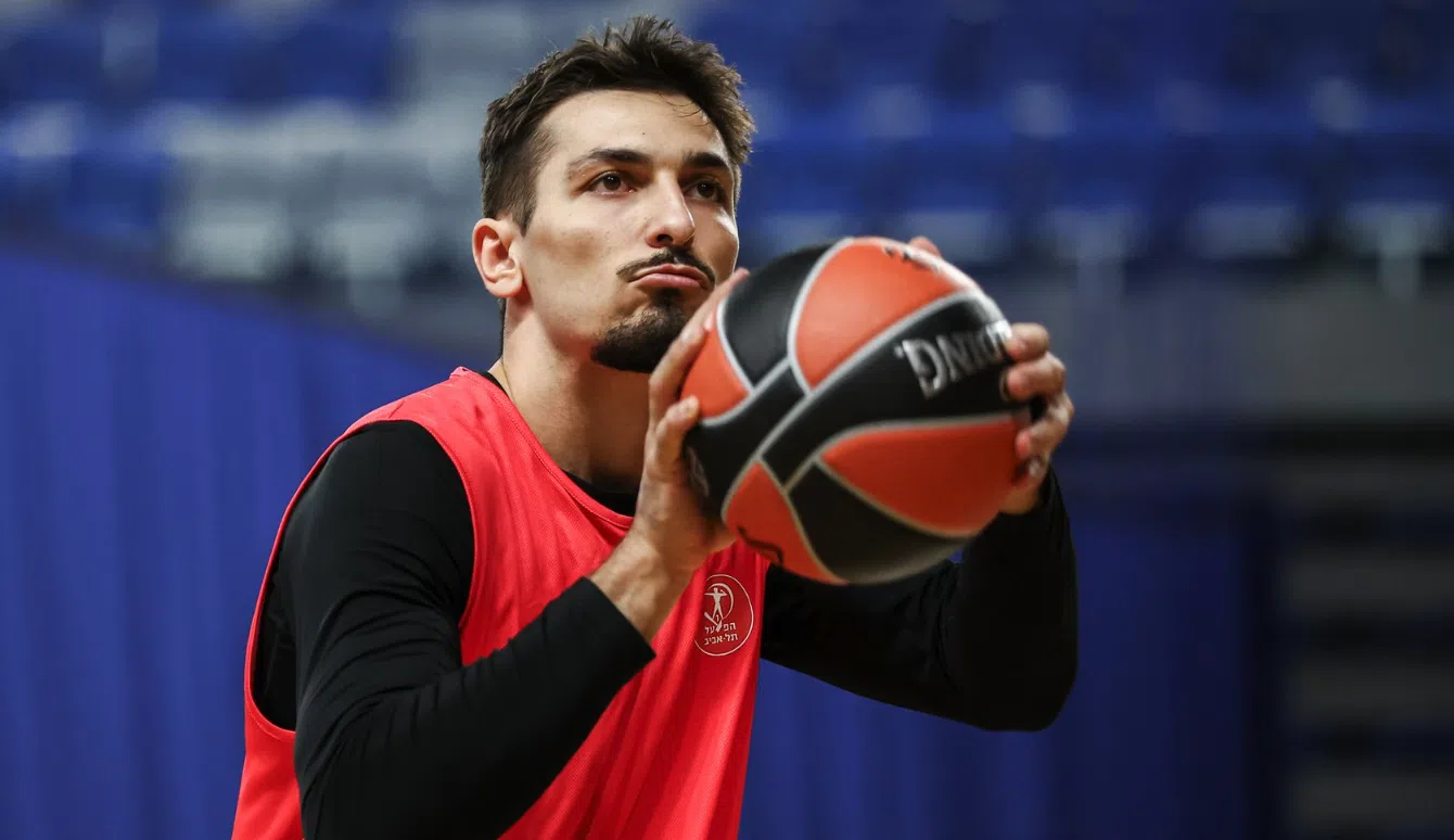 Тежък баскетболен кантар в София