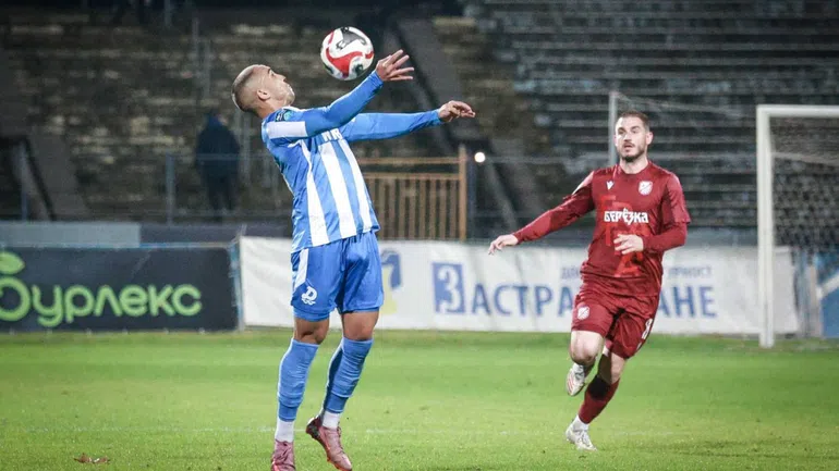 Дунав срещу Вихрен на живо: Как да гледате мача от MrBit Втора лига