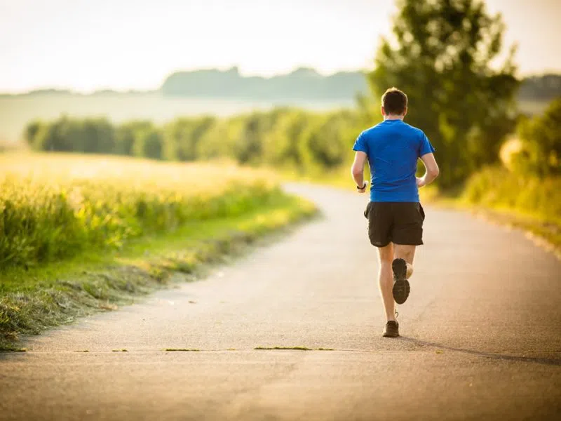 EY ZHN: Γιατί πρέπει να βάλουμε το τρέξιμο στη ζωή μας;