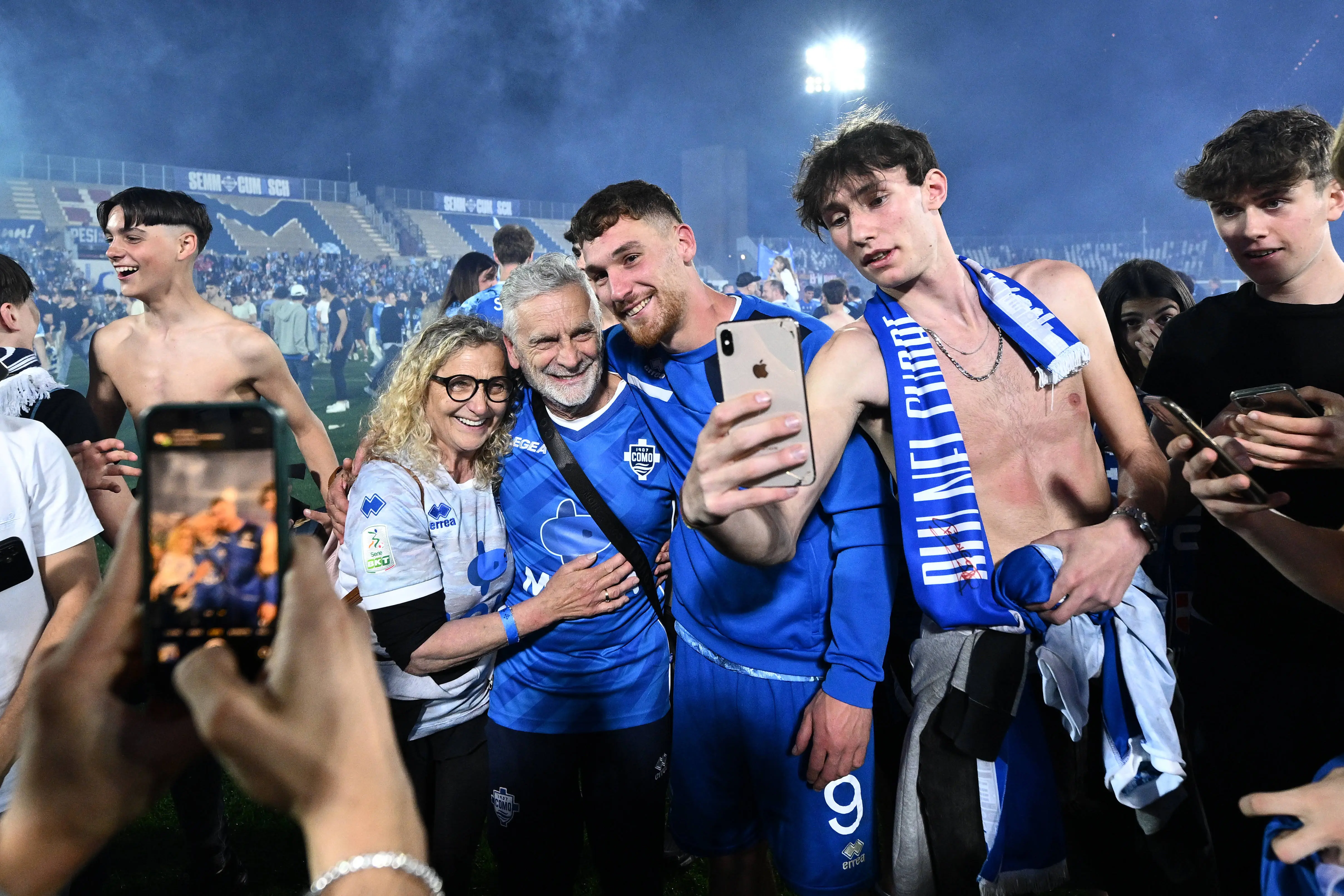 Από ημιεπαγγελματίας στη Serie D στα σαλόνια ως αρχηγός: τα έξι χρόνια του Γκαμπριελόνι στην Κόμο