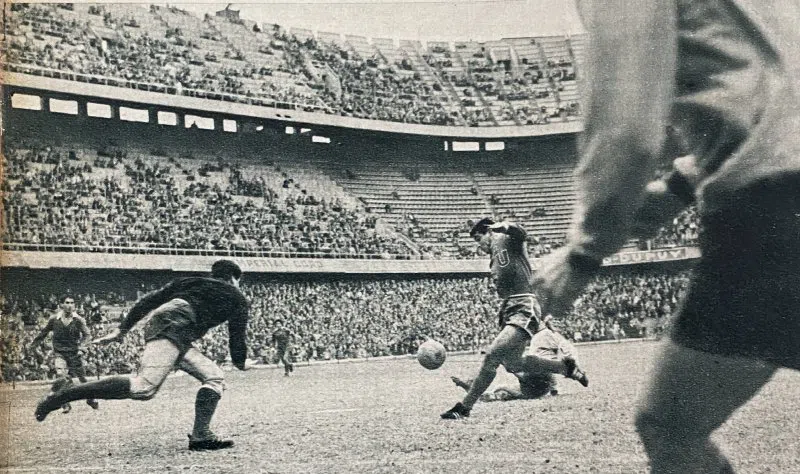 Όταν η Μπόκα έπαιξε στο Λιμπερταδόρες φορώντας τη φανέλα της Μίλαν