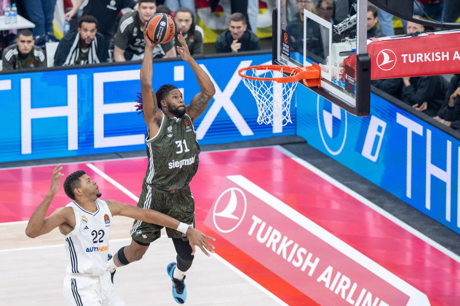 Ρεάλ Μαδρίτης-Μπάγερν Μονάχου: Με έπαθλο τα playoffs