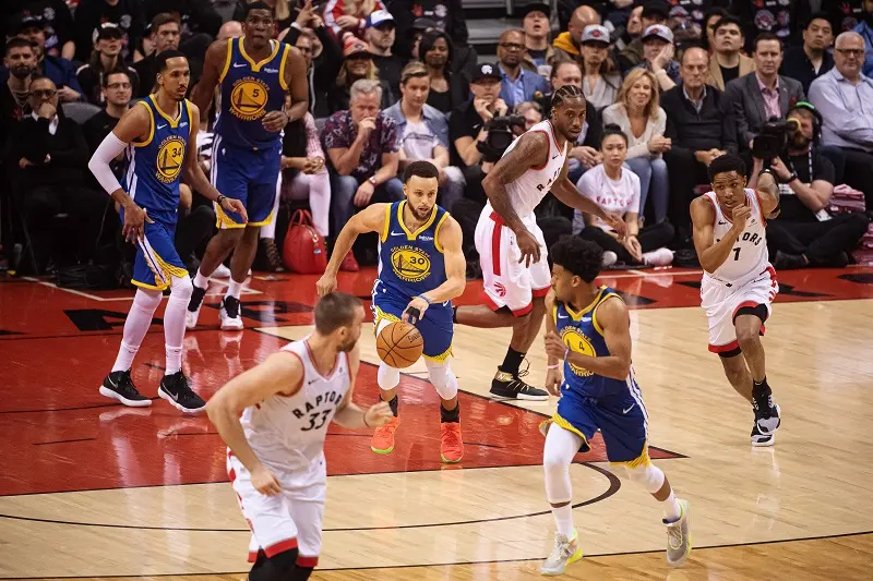 Με την πλάτη στον τοίχο οι Warriors