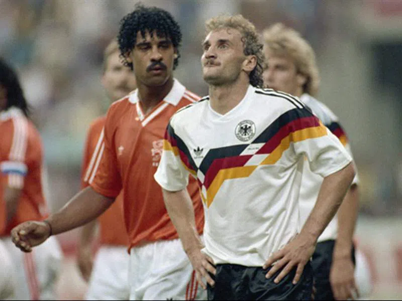 Οράνιε και Πάντσερ: Κάτι παραπάνω από ένα τοπικό ντέρμπι