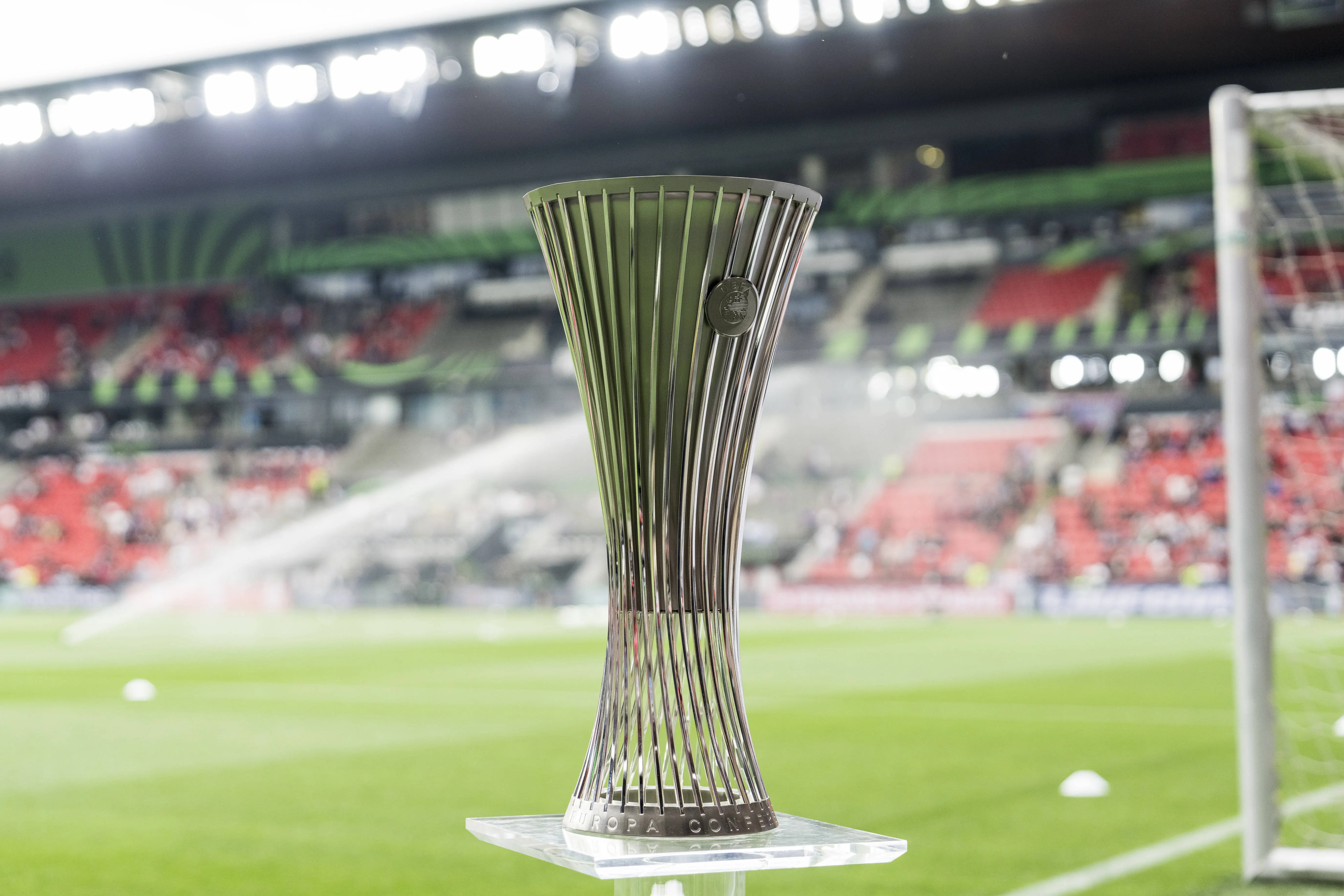 Conference League: Επικίνδυνο αουτσάιντερ η Χόνκα, ακλόνητο φαβορί η Μάριμπορ