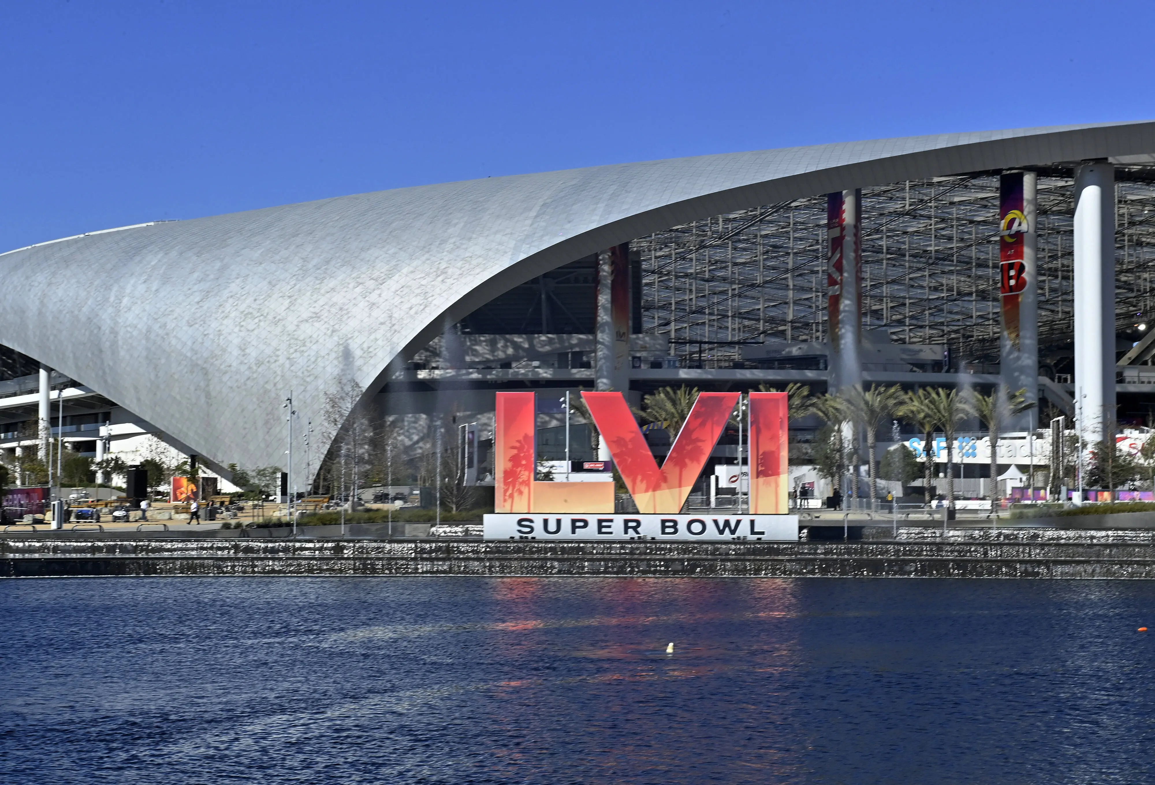 Super Bowl 2022 - The show must go on