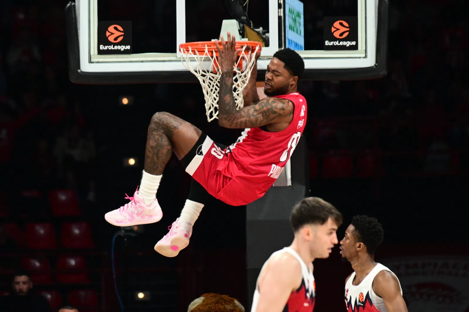 Βαλένθια-Ολυμπιακός: Κούρσα 100 μέτρων στο 2.29