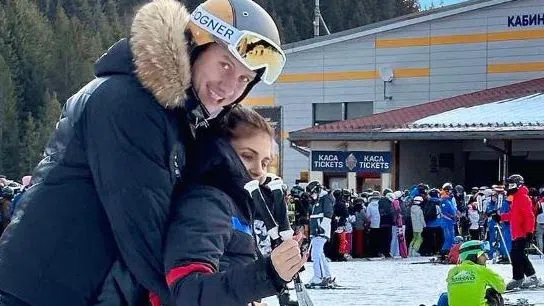 Анелия и Любомир Захаринов са почитатели на ските.