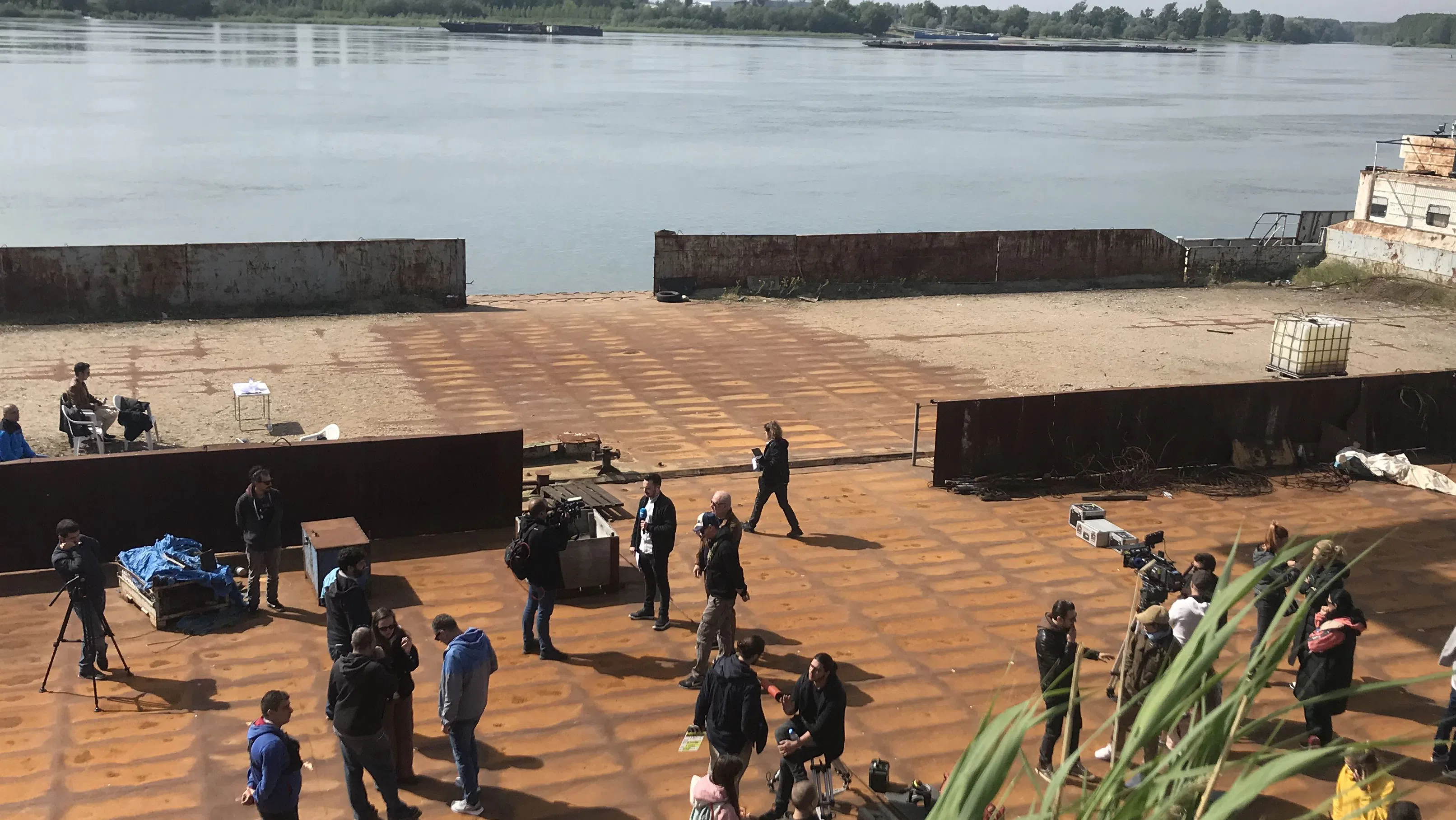 Сериалът се снима на брега на Дунав