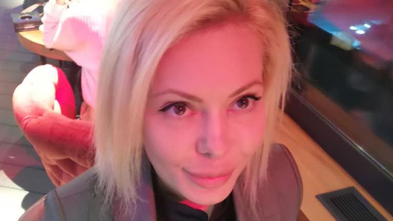 Албена Вулева върти гадже в Кипър