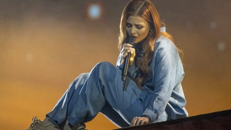 На сцената на "Евровизия" Виктория пя най-много за болния си баща.