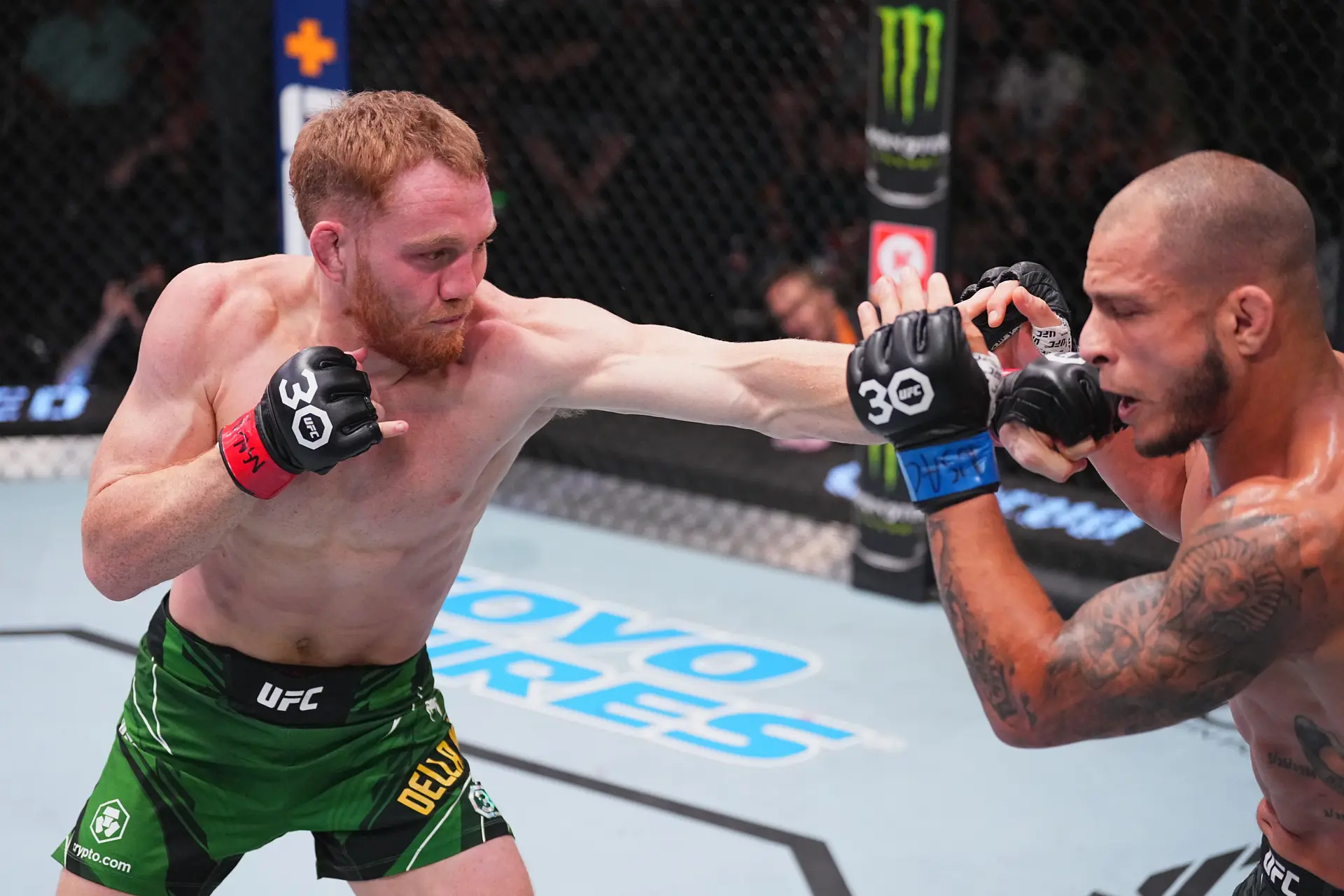 Джак Дела Мадалена срещу Карлос Пратес при завръщането на UFC в Австралия