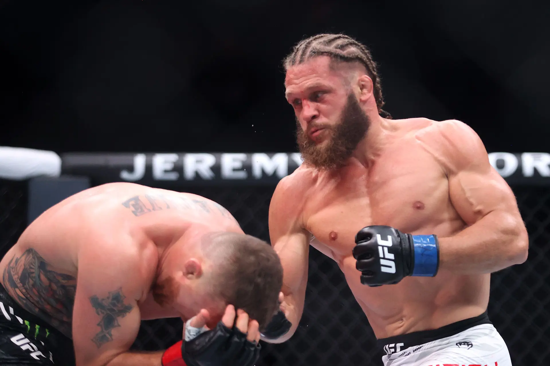 UFC обяви главното събитие за галата в Баку през юни