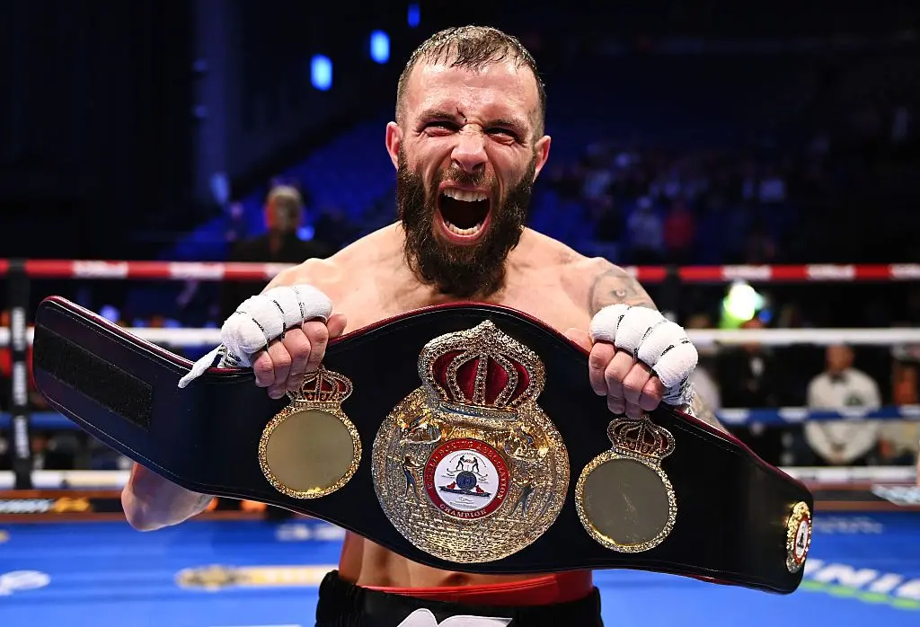 Антъни Какаче надделя над Джаза Дикенс и спечели титлата на WBA