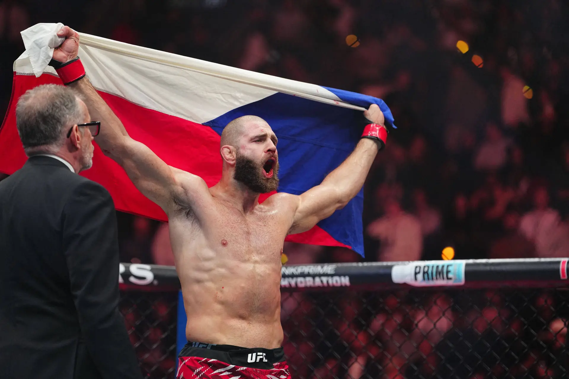 Иржи Прохазка стана баща няколко дни след UFC 327