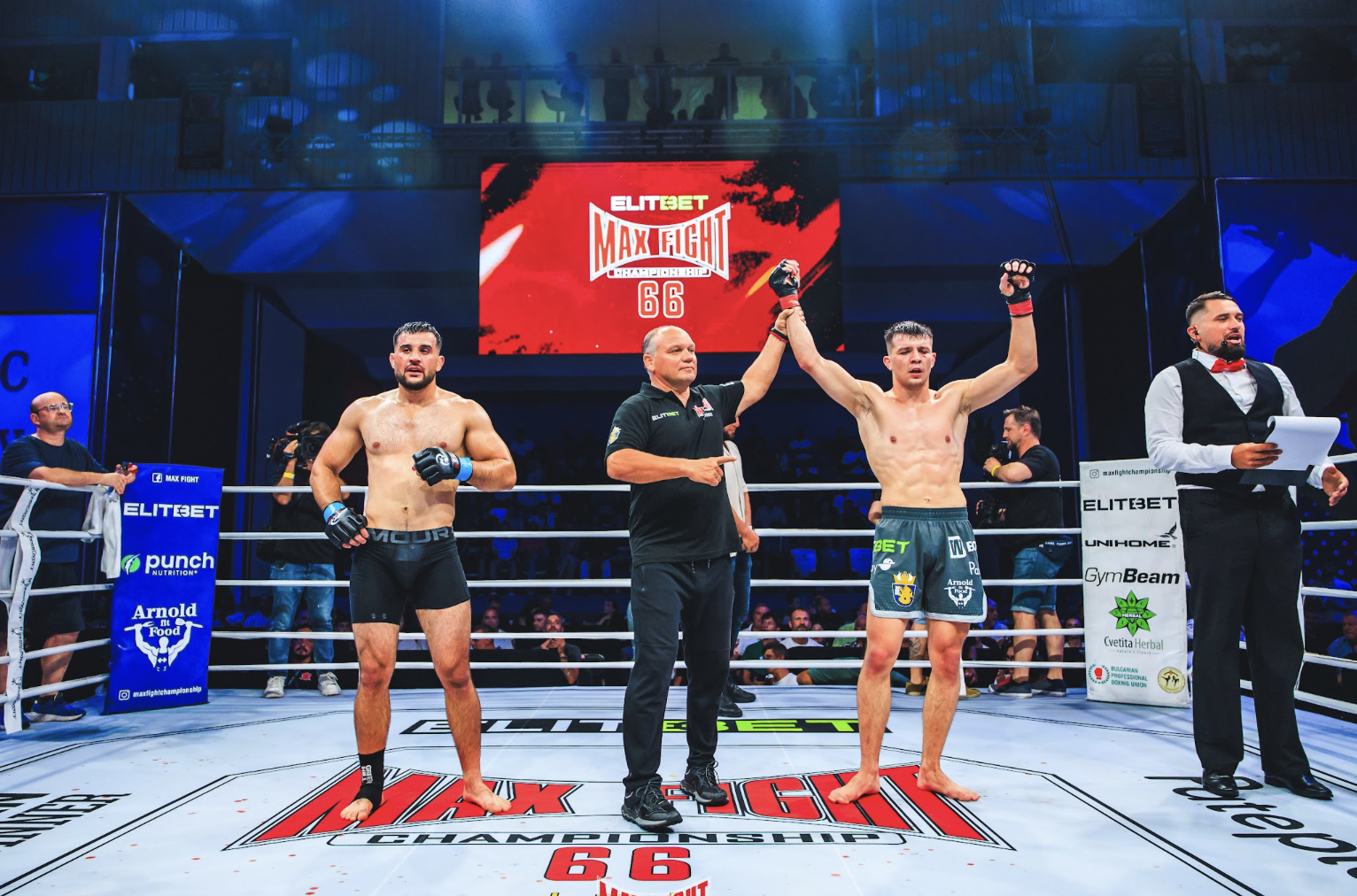 Калин Железов записа първа победа в професионалния ММА на MAX FIGHT 66