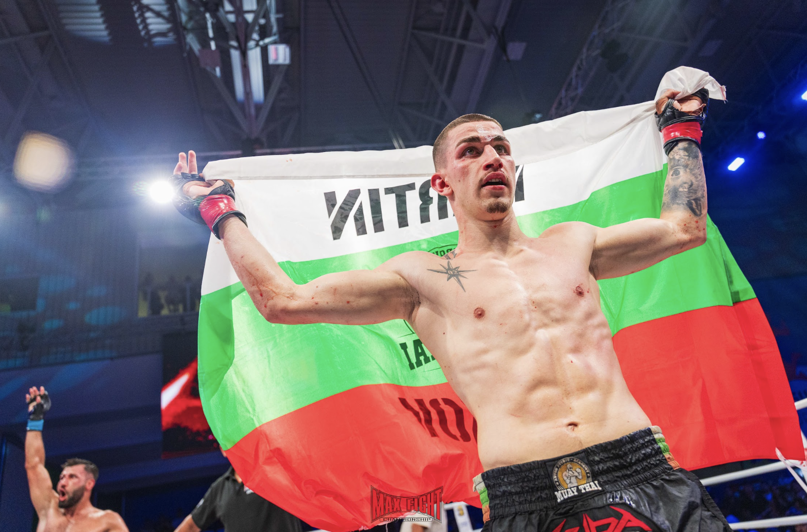 Мартин Петков пусна кръв, но си извоюва победа на MAX FIGHT 66