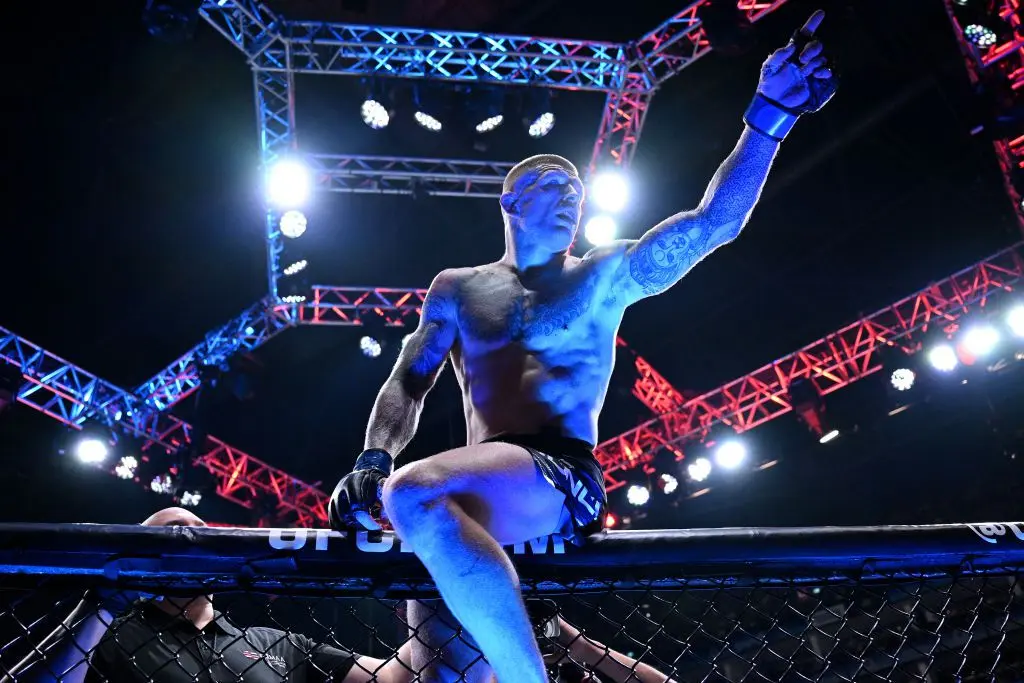 UFC организира битка между двама съотборници