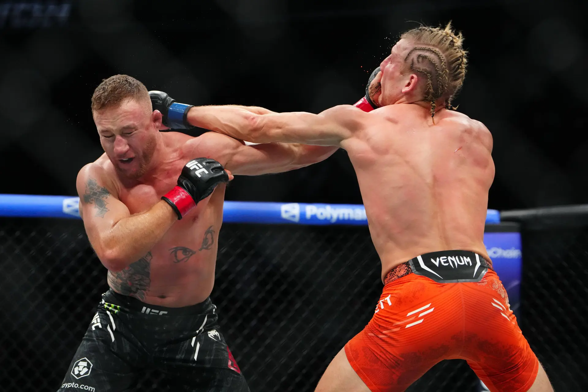 UFC "позлати" Гейджи и Пимблет за страхотната им битка