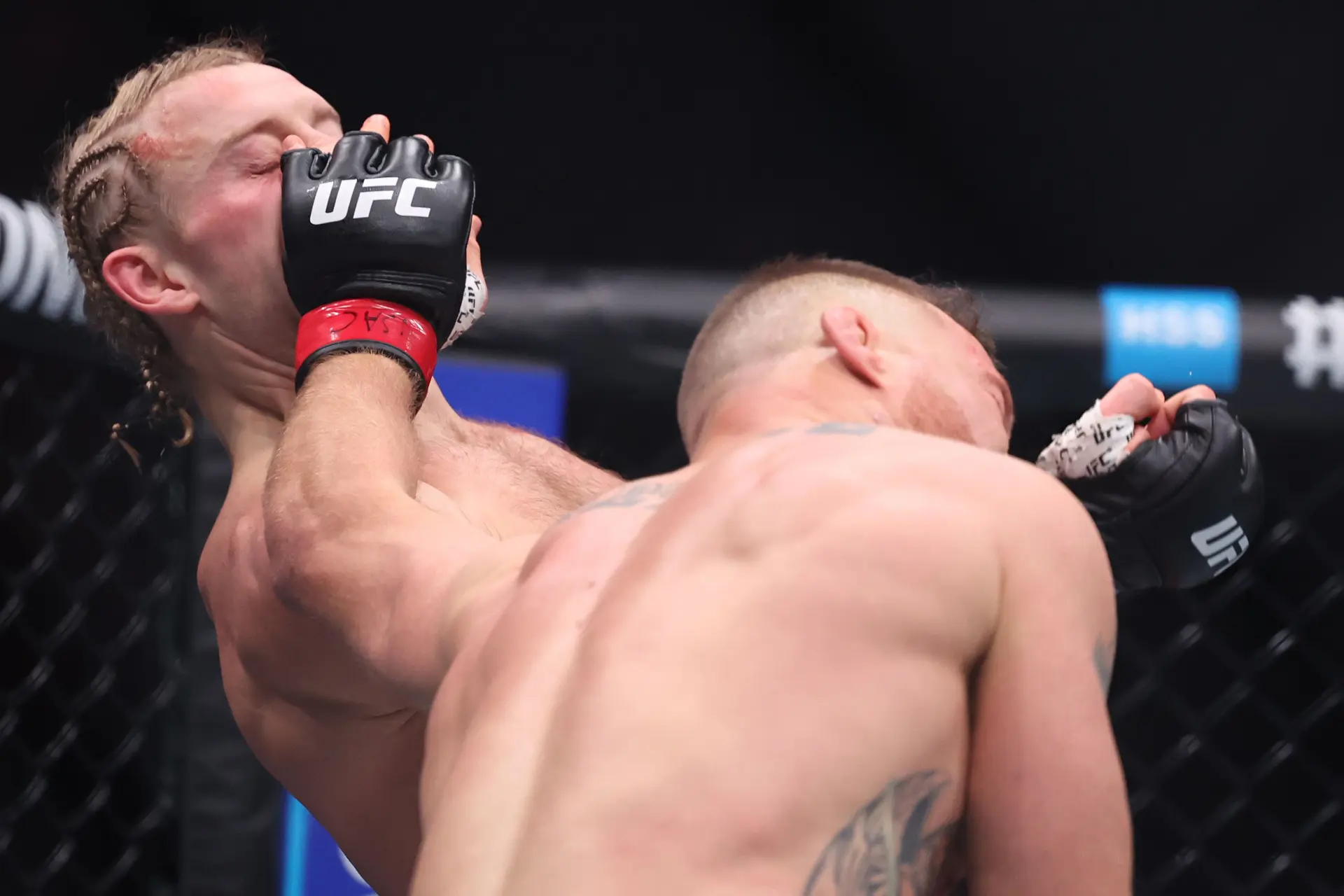 „Една от най-лошите главни битки в UFC от доста време“: Професионалисти реагират на победата на Джъстин Гейджи