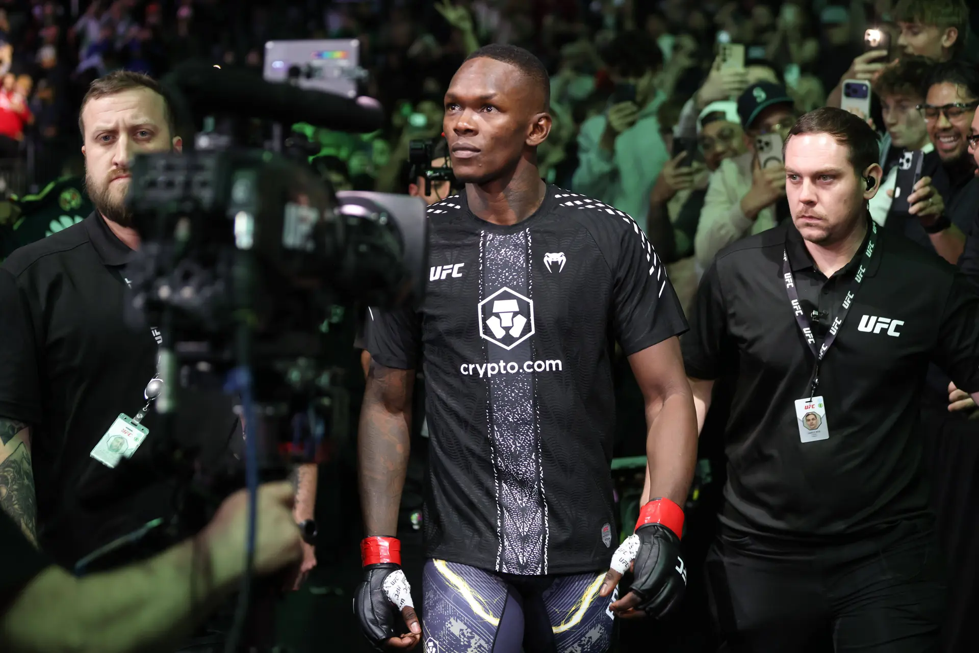 Кошмар за Адесаня: отново нокаутиран в главна битка на UFC