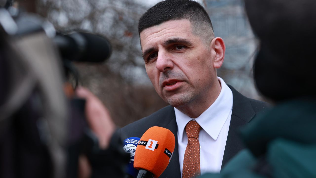 Ивайло Мирчев бе сред политиците, които днес почетоха паметта на