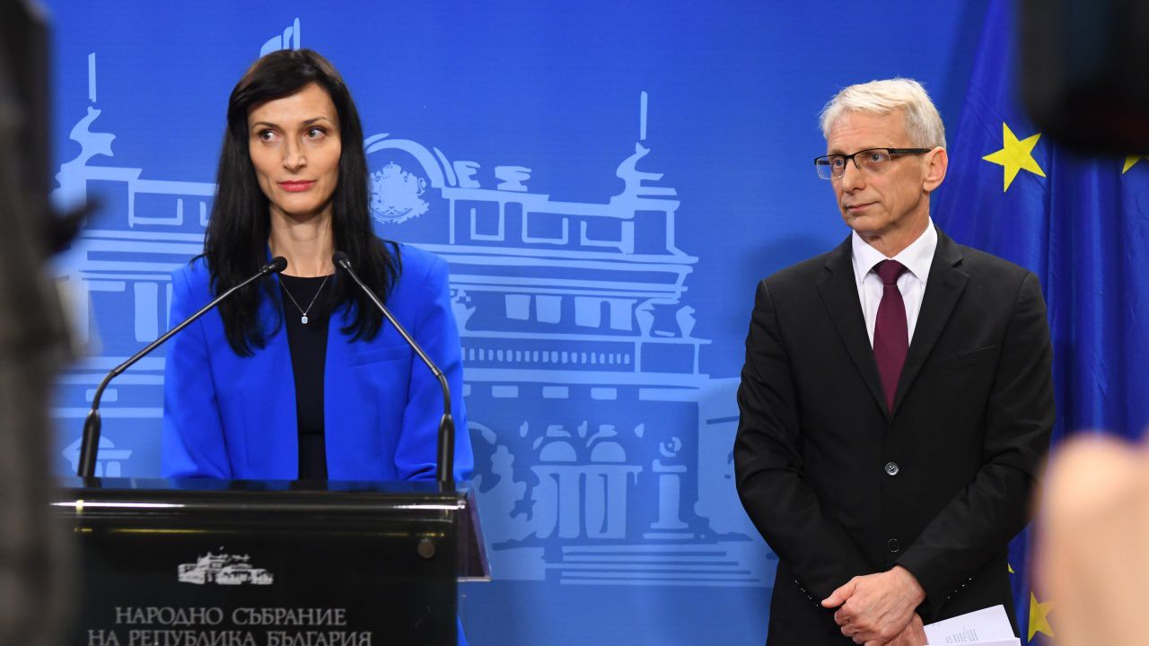 Мария Габриел: В Газа има двама заложници с български произход