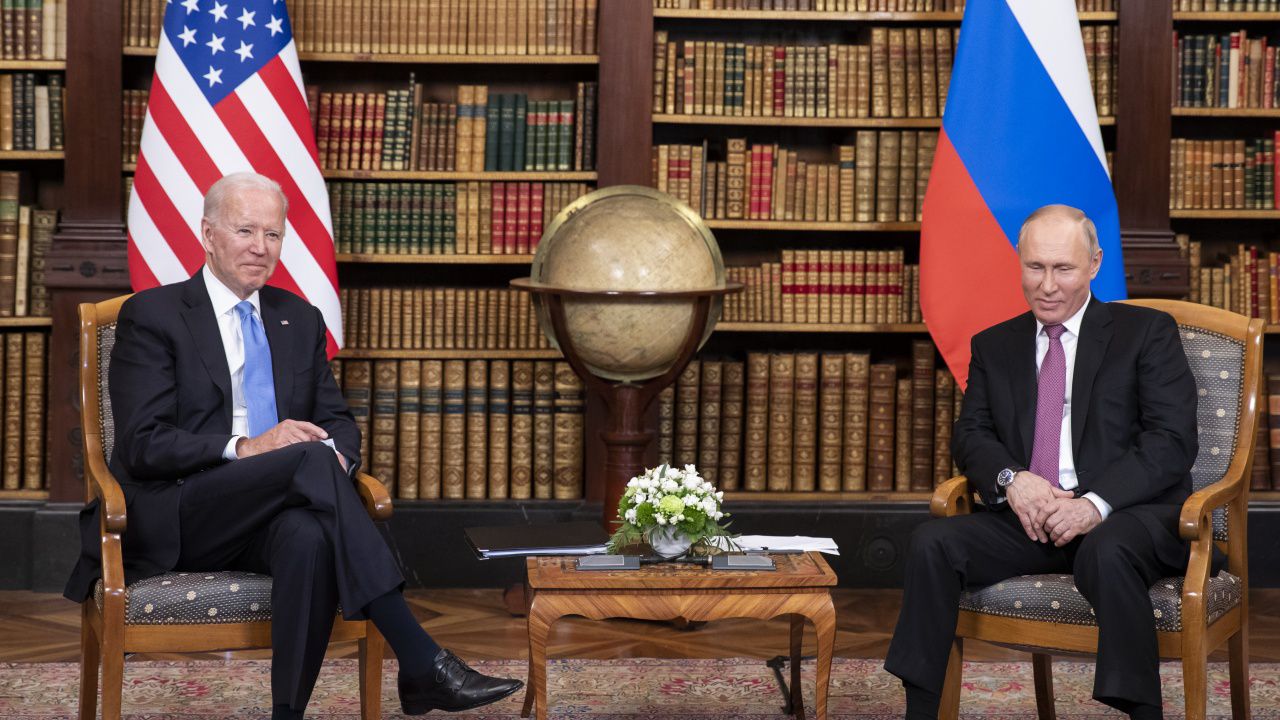 Путин: Джо Байдън е предсказуем политик от старата школа