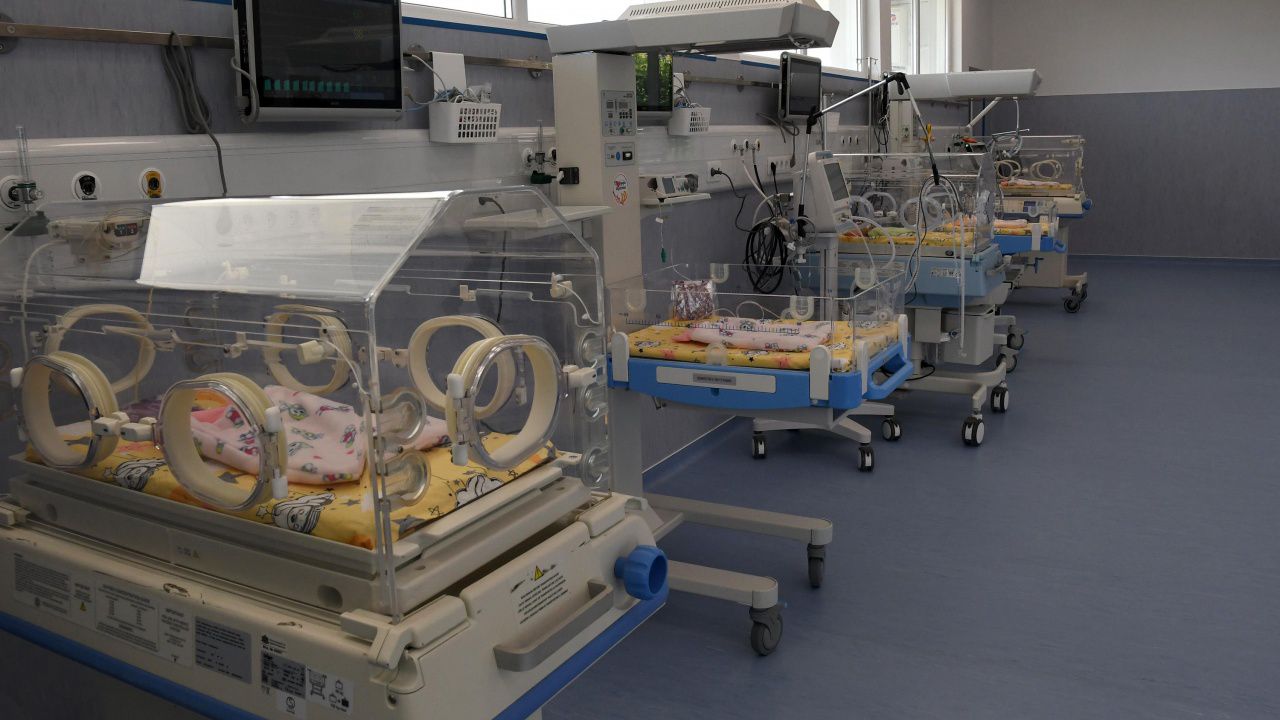 Откриха обновено отделение за недоносени бебета в МБАЛ – Хасково