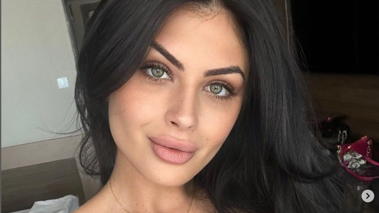 Мис България отново разплака мъжете!