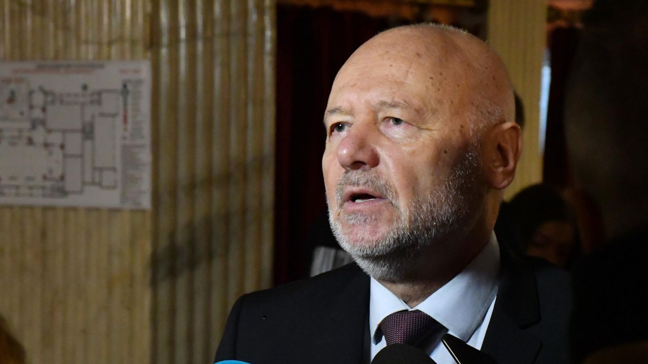 Тодор Тагарев: БТР-ите за Украйна са събрани, чакат транспорт