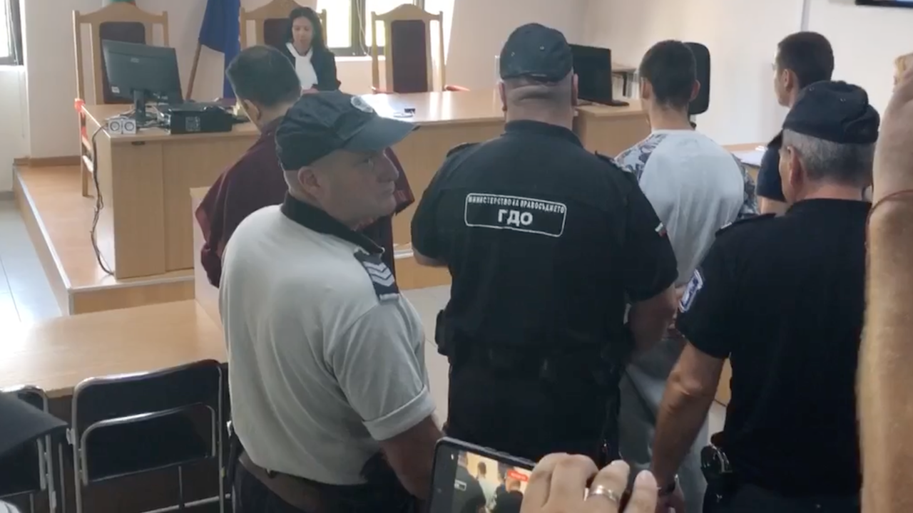 Единият от близнаците призна в съда: Видях убийството на Димитър. Съдът остави него и брат му в ареста