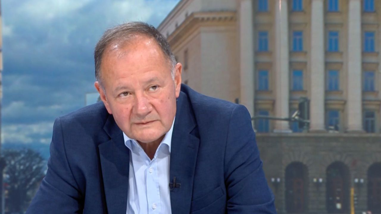 Михаил Миков е в недоумение: Защо искат да сменят националния празник? От Русия ли се уплашиха?