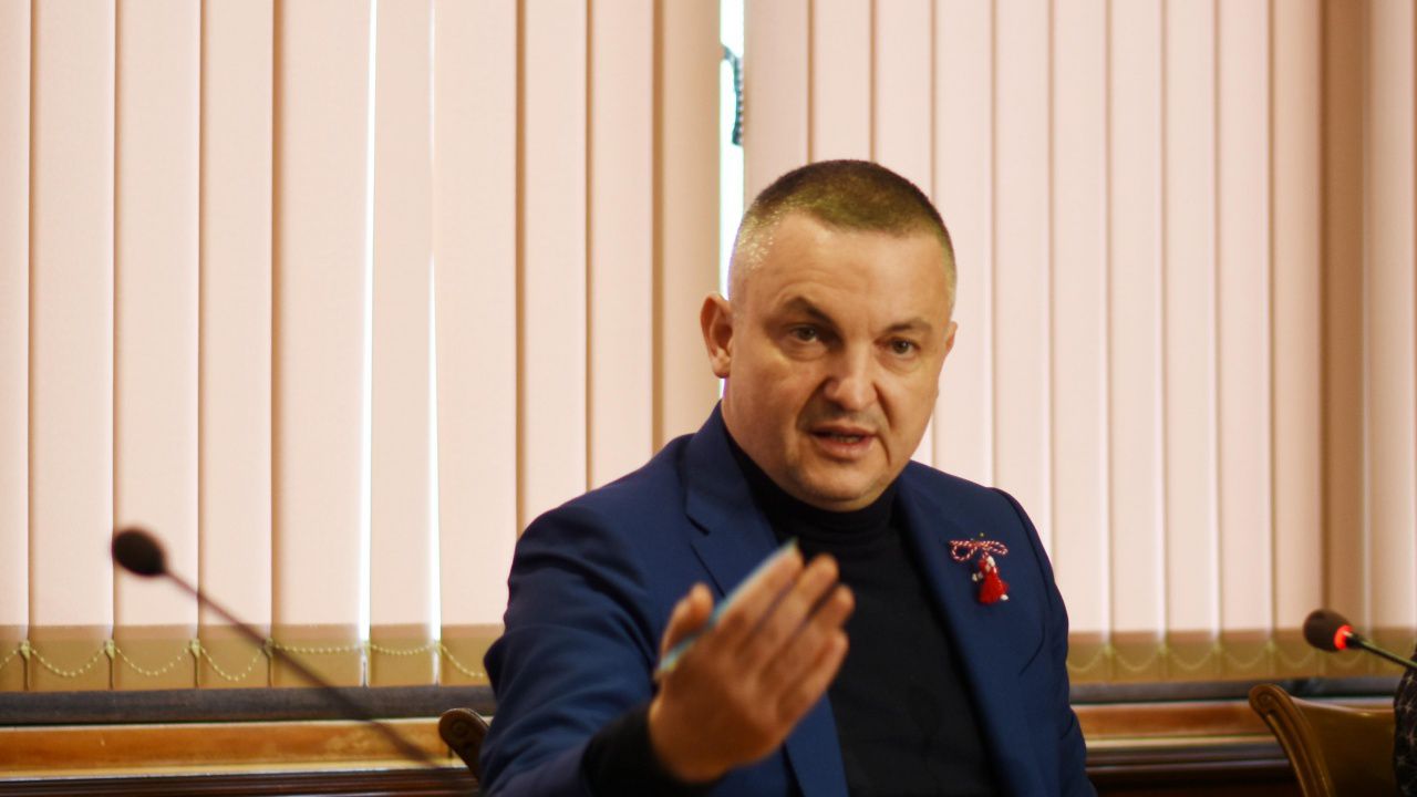 Портних уволни дисциплинарно отстранения главен архитект на Варна