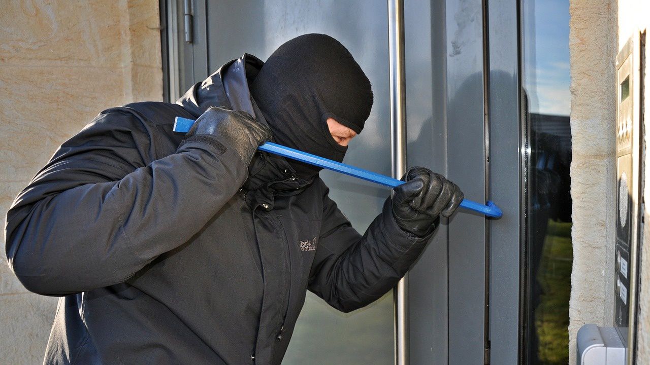 Крадците oбират домовете ни за 10 минути