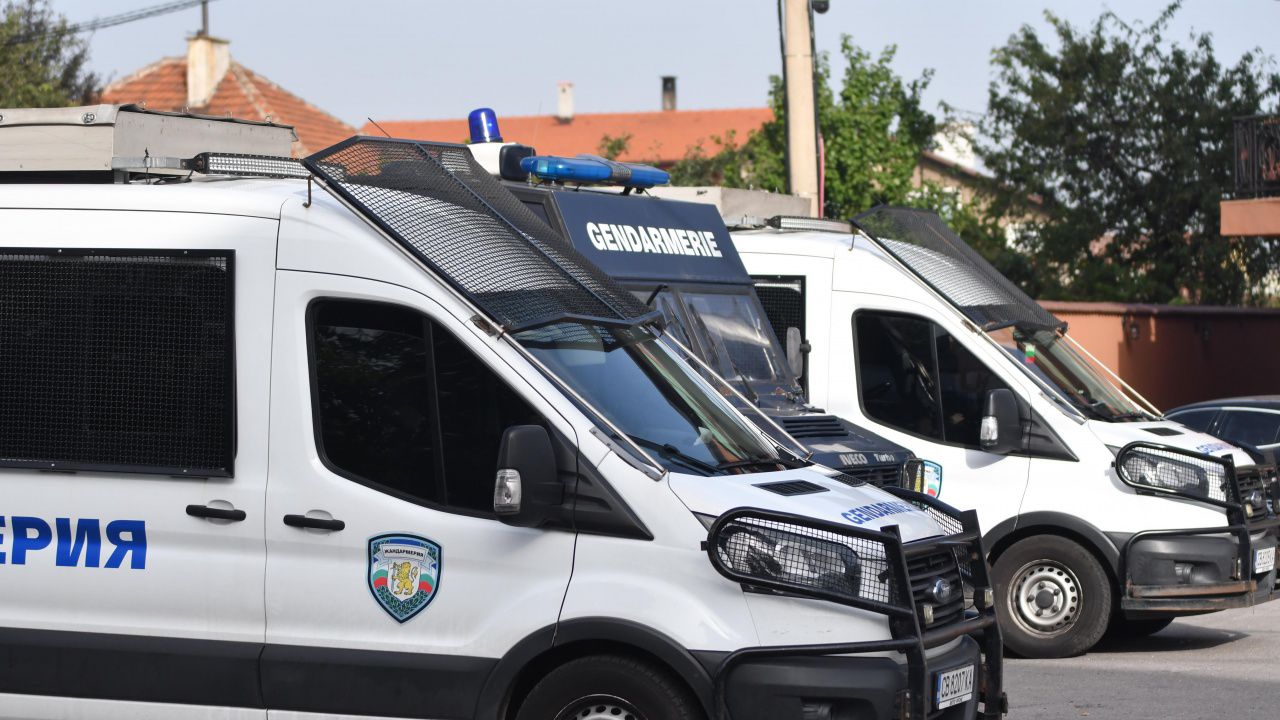 Уволненият шеф на полицията в Ловеч подслушвал незаконно. Свидетел: Има местен кръг "Нотариуса"
