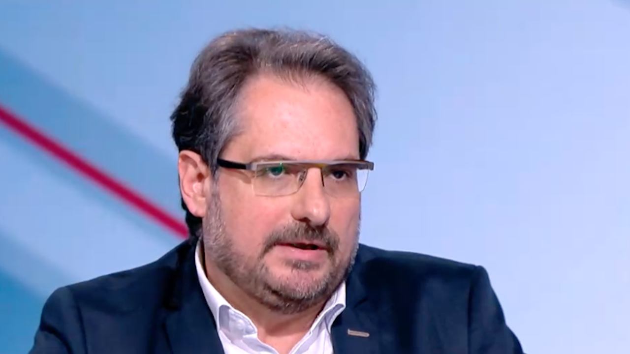 Доц. Смилов: Три са мотивите, които накараха ГЕРБ да поиска предсрочни избори