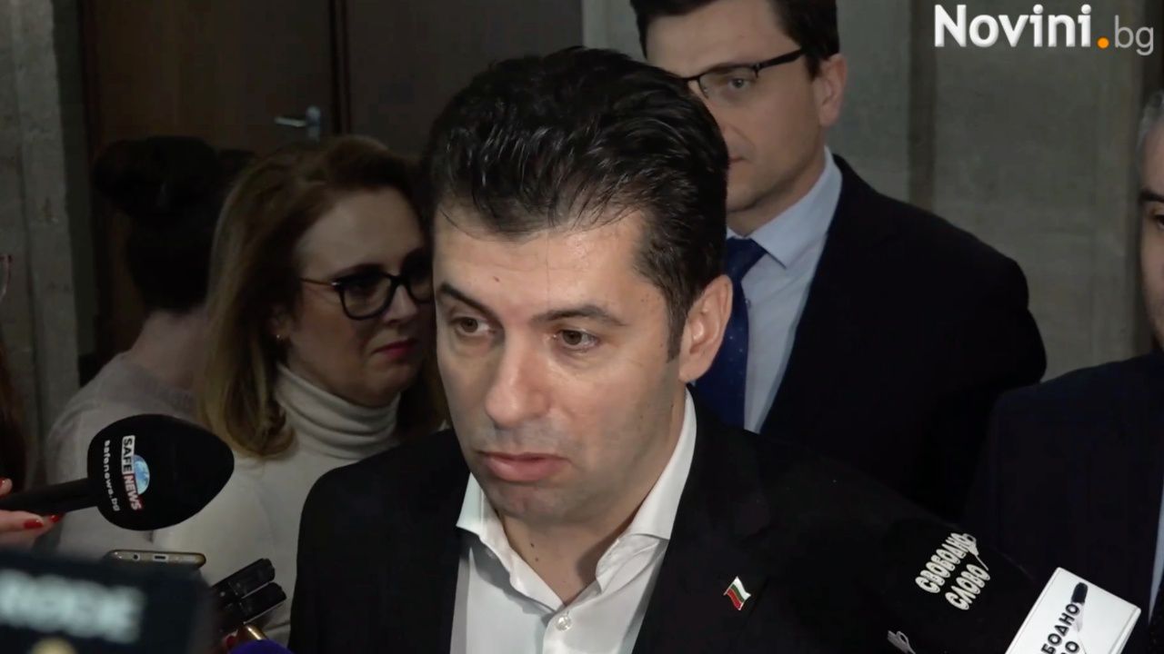 Кирил Петков скочи срещу ГЕРБ и ДПС: Днес вдигаме високо червения флаг