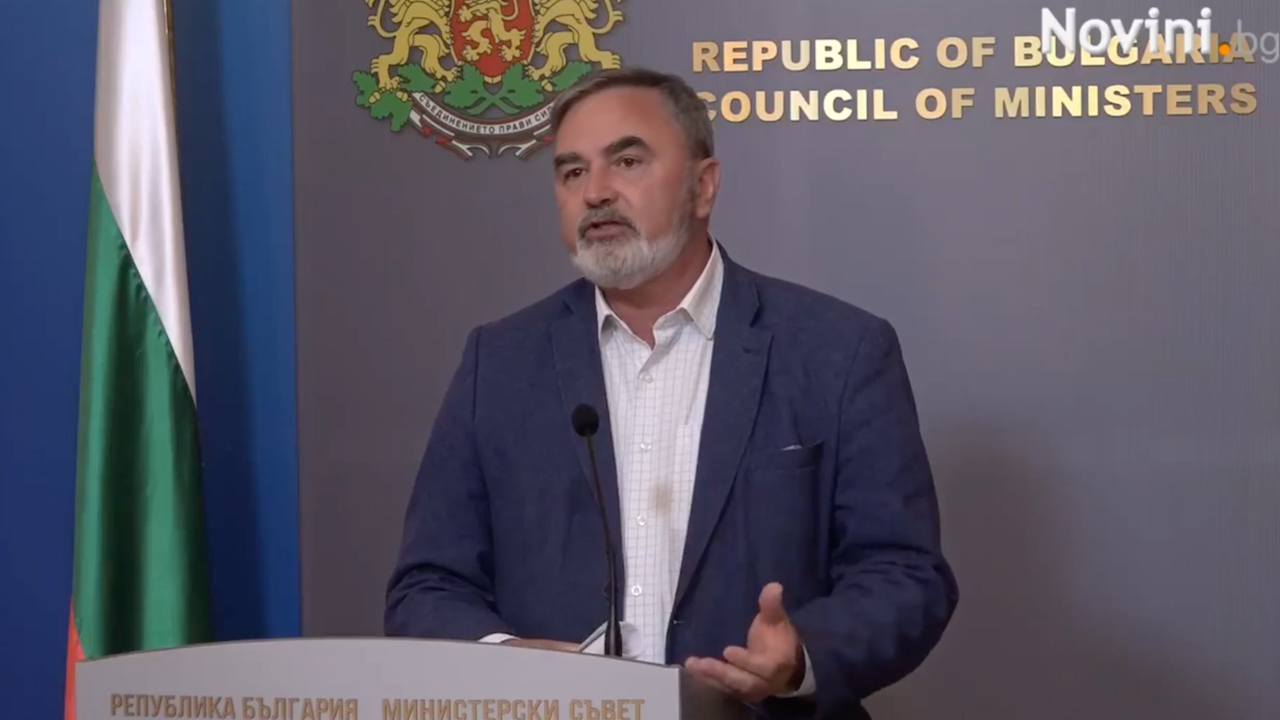 Доц. Кунчев разясни как ще се случва безплатната имунизация на бременни срещу коклюш