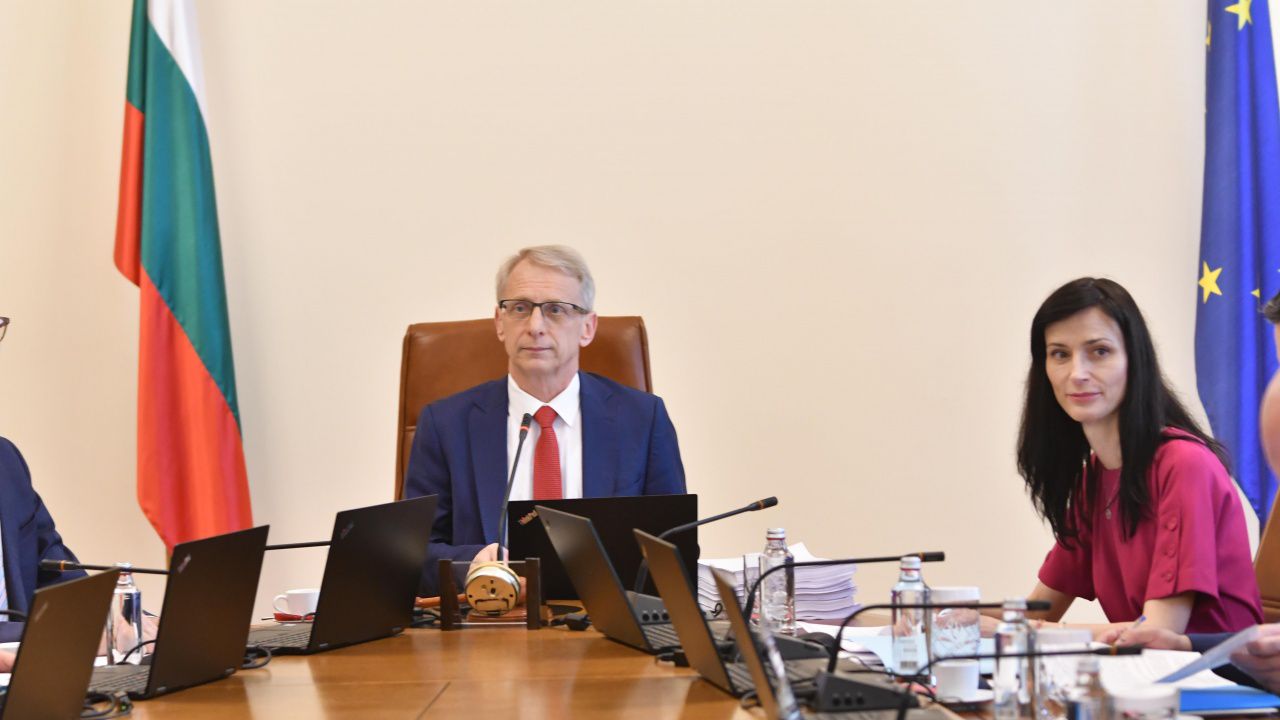 Политолог: При ротацията на Габриел ще видим доста по-висока разлика между ПП и ГЕРБ