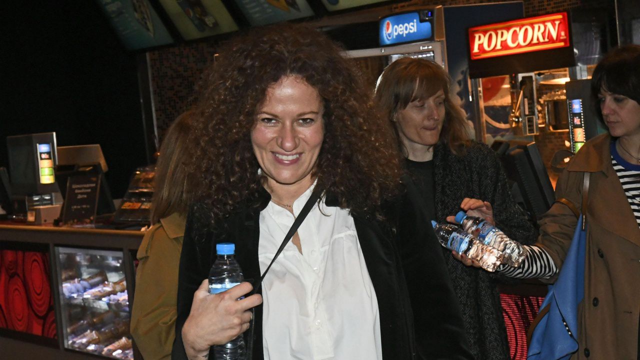 Край на изгнанието: Белослава се завръща на бял кон след пиянския скандал