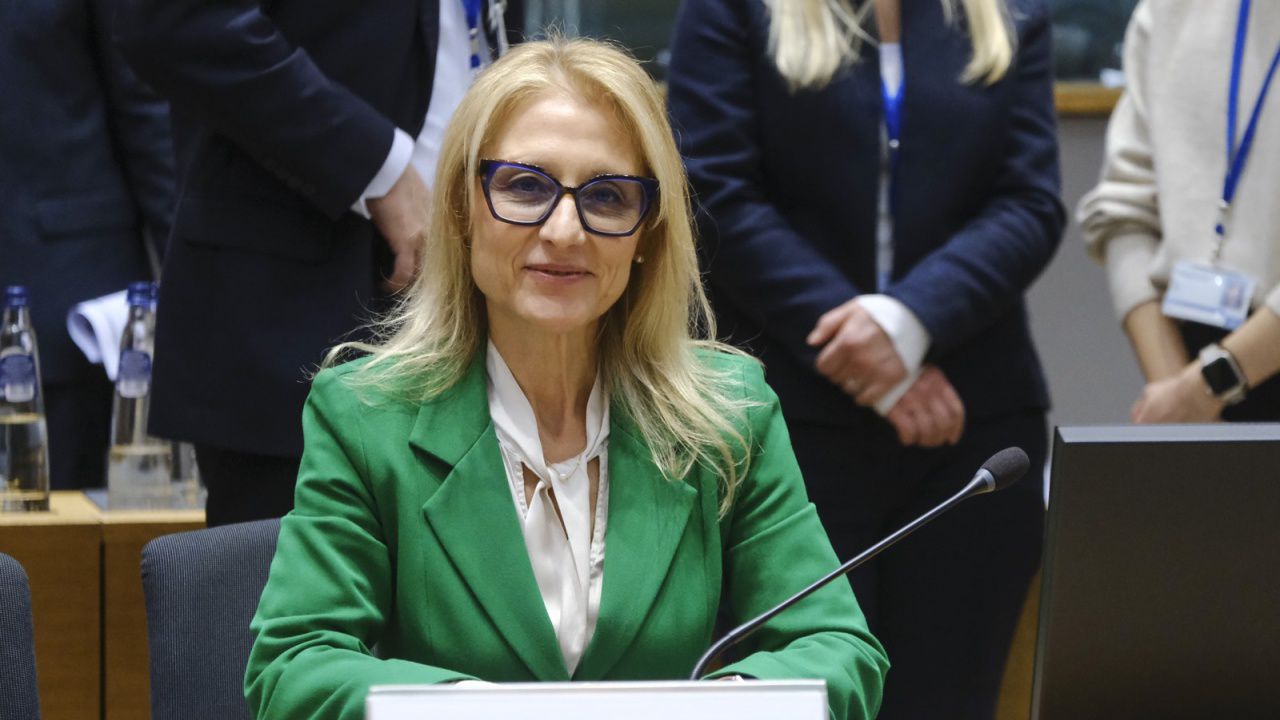 Министър Стойчева: Космическият сектор е стратегически актив, който дава нови възможности за предприятията