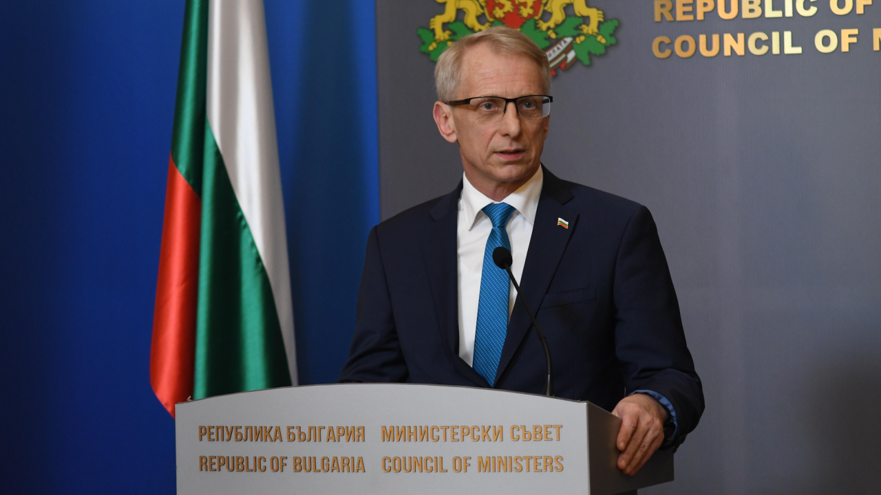 Премиерът прати писмо до ФИФА, призова международната федерация да се ангажира със случая БФС
