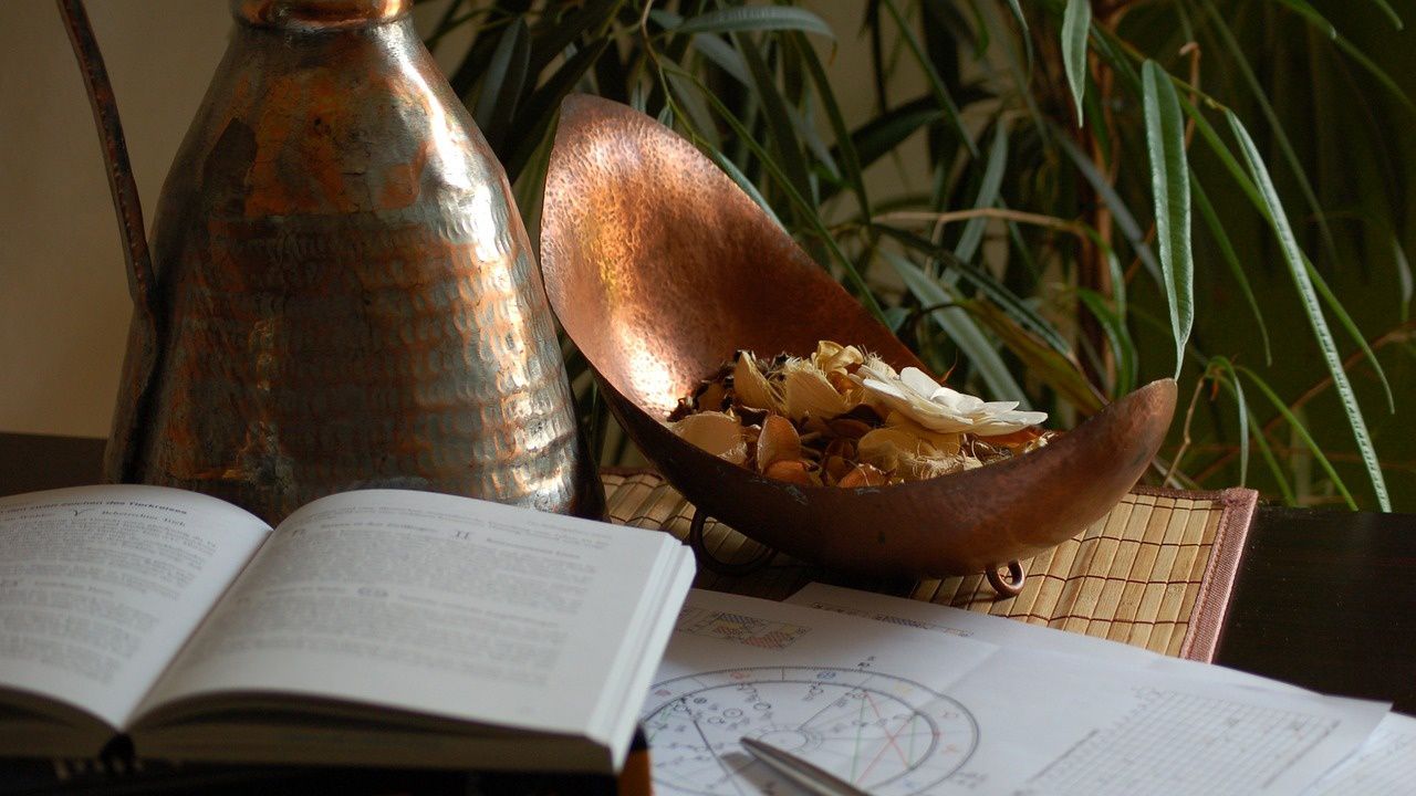 Сложно време, в което "мълчанието е злато"