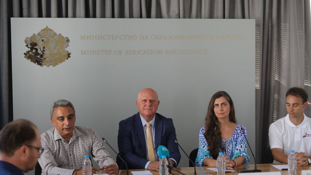 Посрещаме младежи от цял свят на първата олимпиада по изкуствен интелект