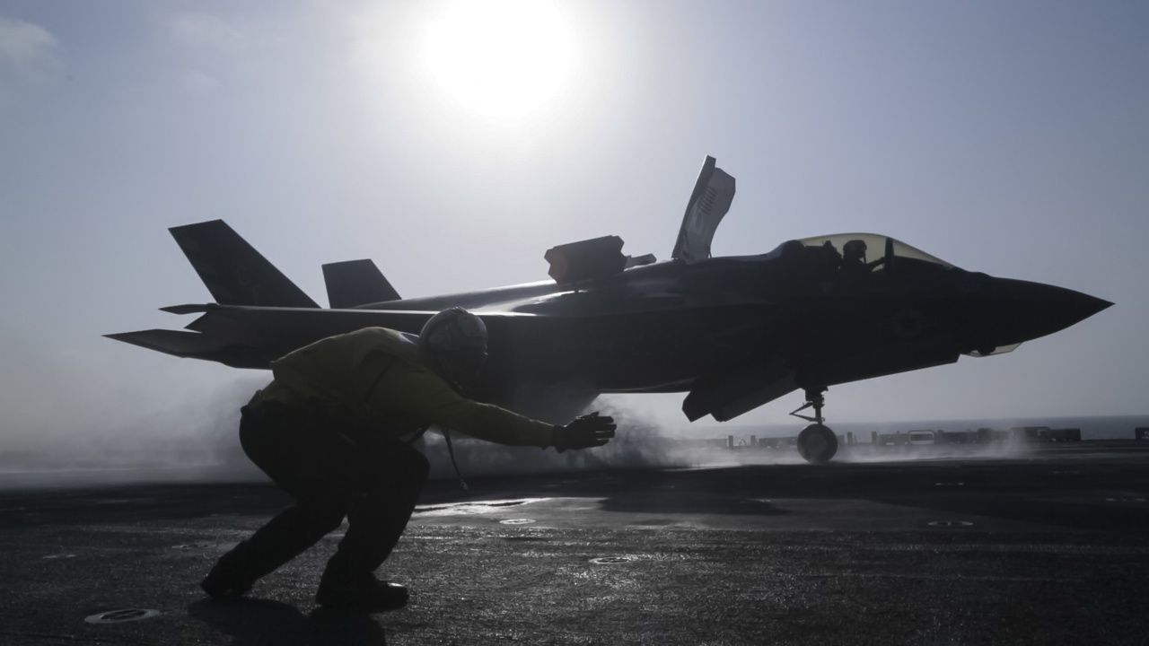 Първият F-35 пристигна в Румъния